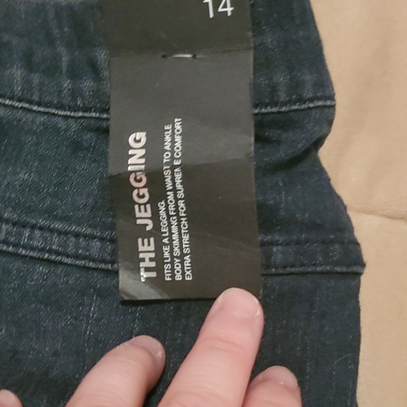Pants - Picture 4 of 4
